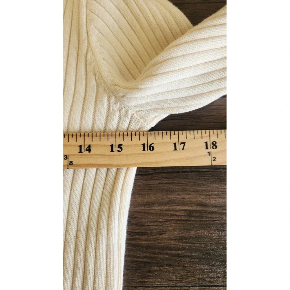 Lauren Ralph Lauren Cream Ribbed Shawl‎ Collar Sweater Gold Clasp Medium - Picture 5 of 7